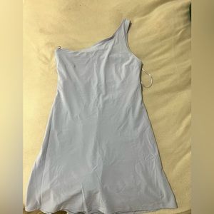 NEW WITH TAGS. Abercrombie & Fitch one shoulder Traveler dress. Size medium tall